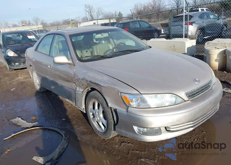 2001 Lexus Es 300 из США, поврежденный, VIN JT8BF28G715110860
